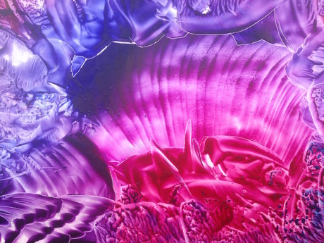 Purpurové linie – encaustic art, enkaustický obraz